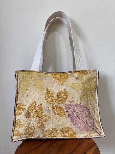 Tote Bag Kanvas Motif Daun Jarak